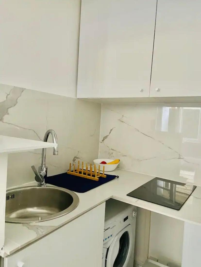 Appartement Moderne Quartier Saint Lazare ปารีส ภายนอก รูปภาพ